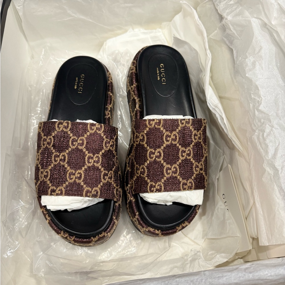 Gucci Women's Brown Slide Sandals